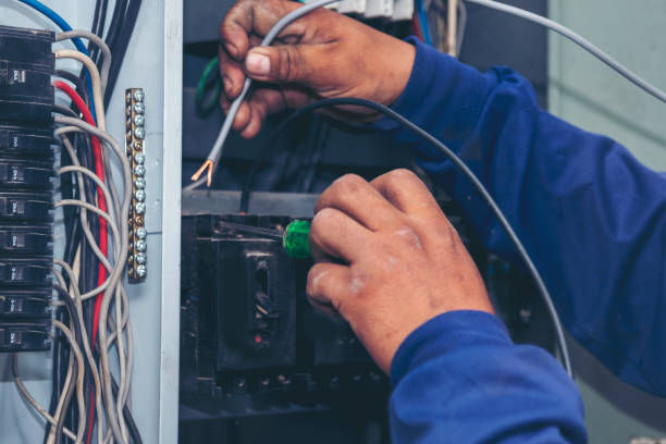 Best Local Electrician Companies  in Central Point, OR